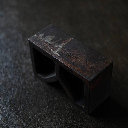 Rusty V-block
