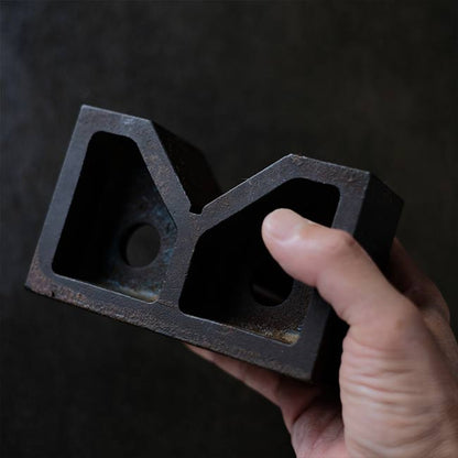 Rusty V-block