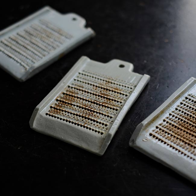白磁のおろし器