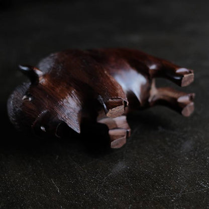 木彫りのバイソン