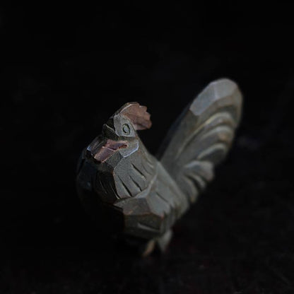 木彫りの雄鶏