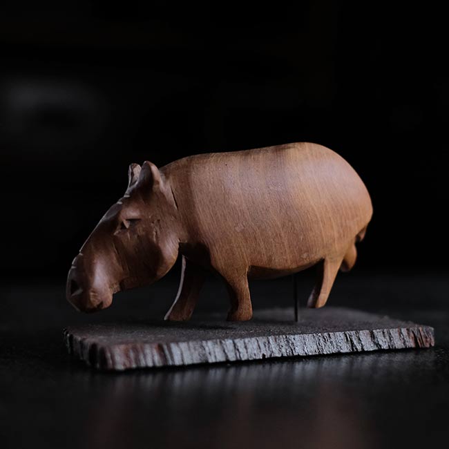 カバの置物