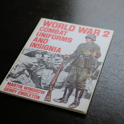 WORLD WAR2 COMBAT UNIFORMS AND INSIGNIA