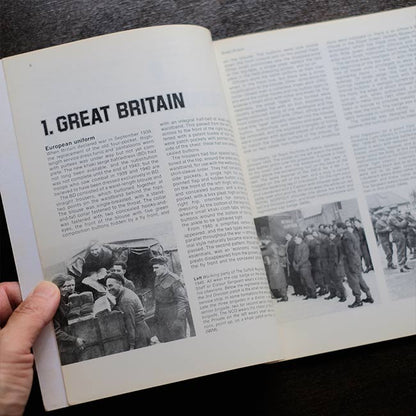 WORLD WAR2 COMBAT UNIFORMS AND INSIGNIA