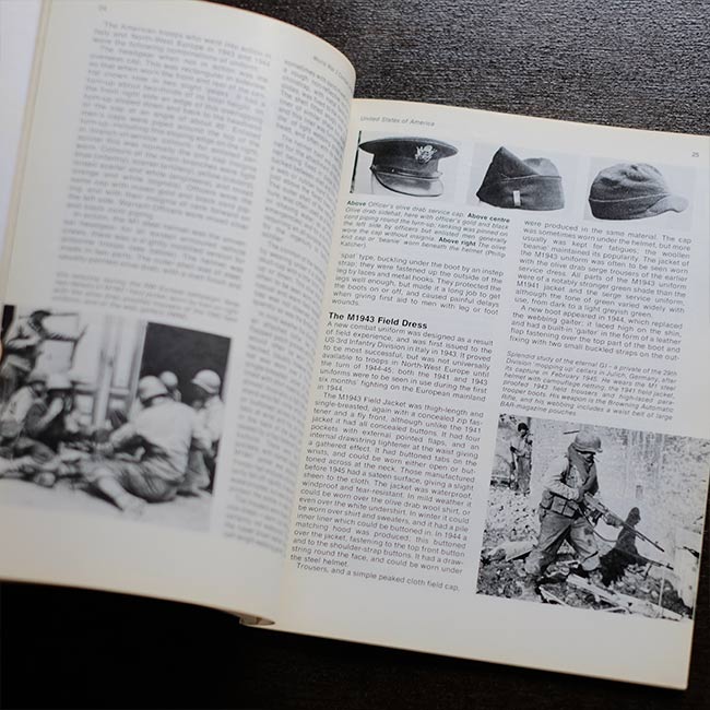 WORLD WAR2 COMBAT UNIFORMS AND INSIGNIA