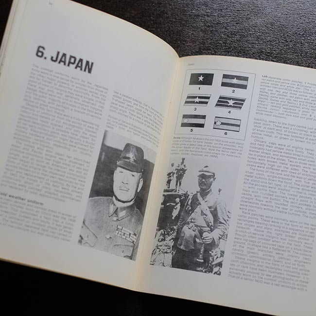 WORLD WAR2 COMBAT UNIFORMS AND INSIGNIA