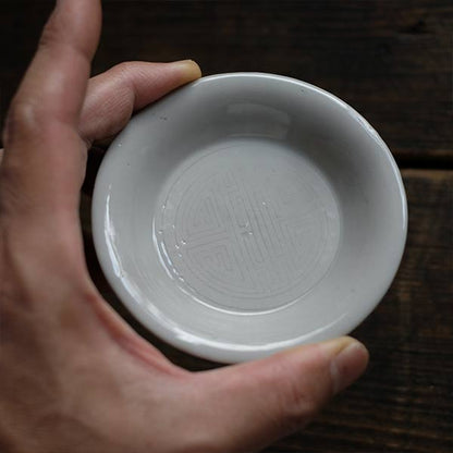白磁 陰刻 豆皿 φ9.5cm