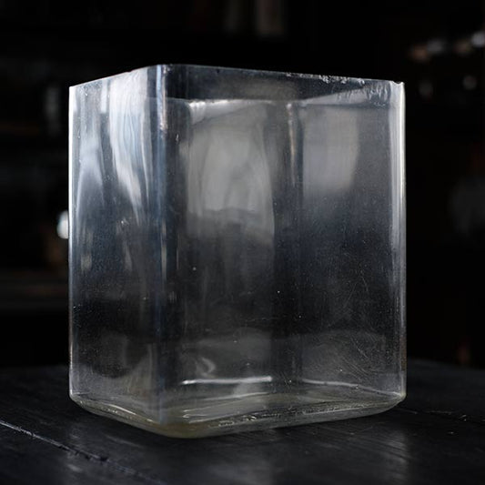 square glass aquarium