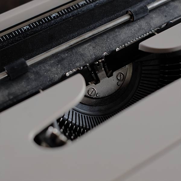 OLIVETTI ’Lettera 34’ タイプライター（英字）インクリボン交換済み 訳あり