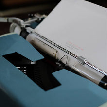 画像をギャラリービューアに読み込む, OLIVETTI Underwood 21 タイプライター（英字）
