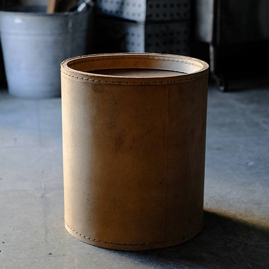 Cylindrical storage box