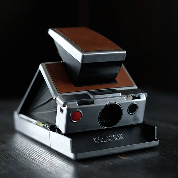 ☆ポラロイドカメラ POLAROID SX-70 フィルム2個付き ケース付き