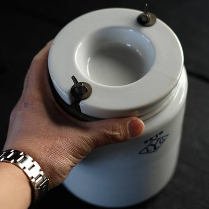 Thick porcelain container L