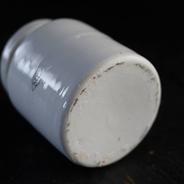 Thick porcelain container S