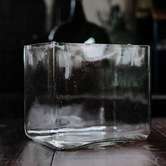square glass aquarium