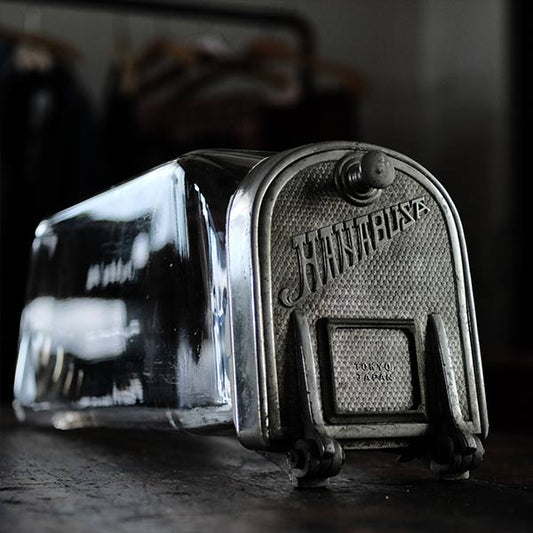 Tobacco shop jar with lid