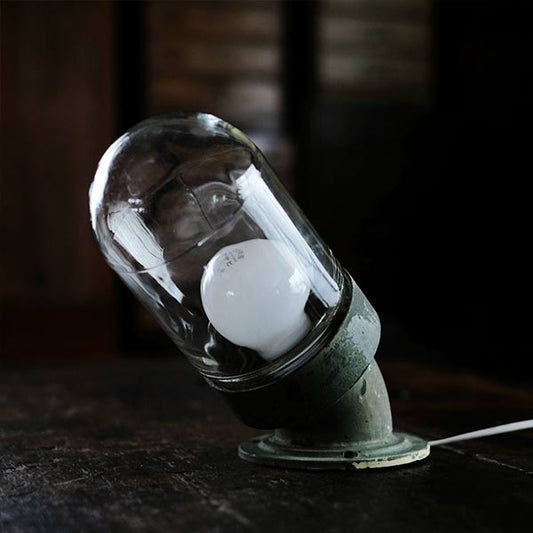 Wall-mounted dome light